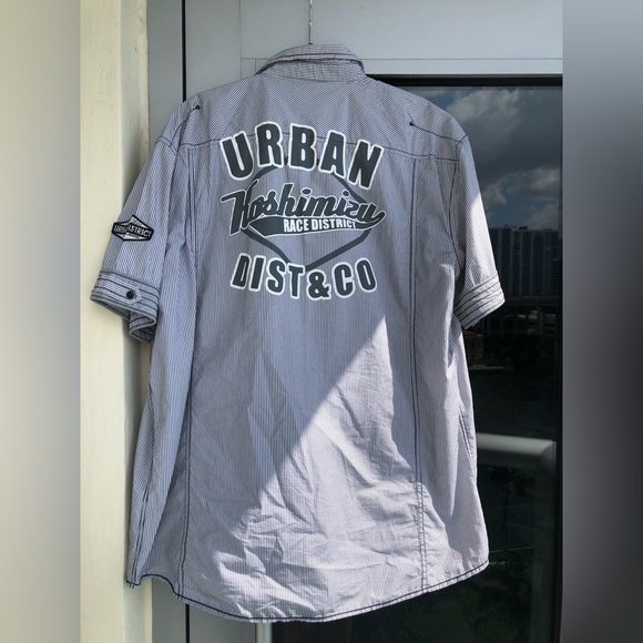 Short-sleeved button down - Picture 3 of 4